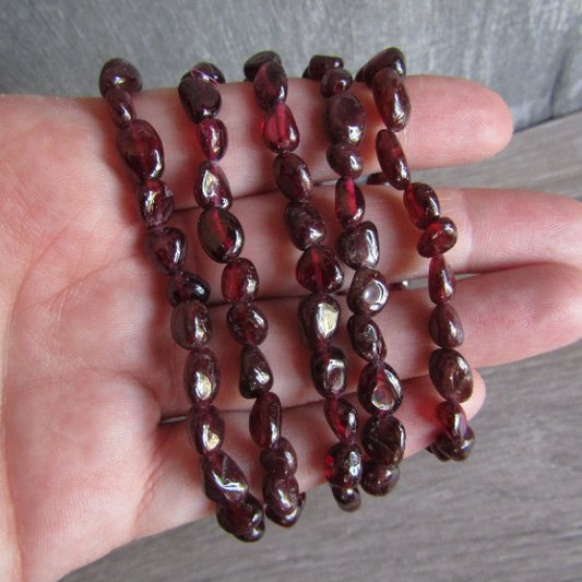 Gemstone Nugget Bracelet: Garnet